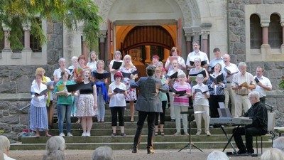 Abendmusik auf den Kirchentreppen24.jpg